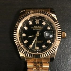 Men's watch.